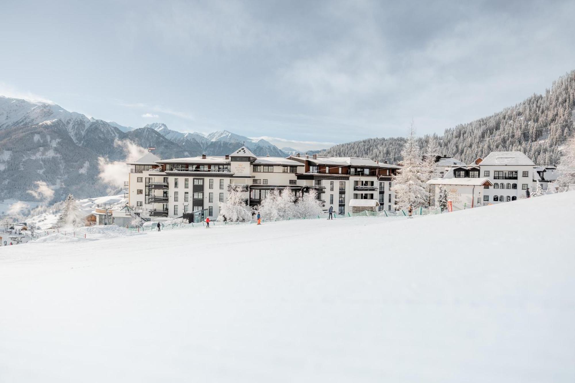 Schlosshotel Фис Экстерьер фото