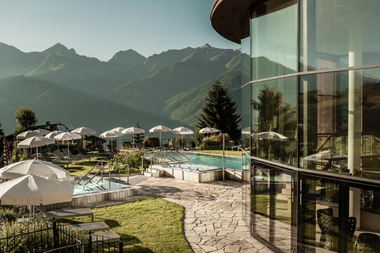 Schlosshotel Фис Экстерьер фото