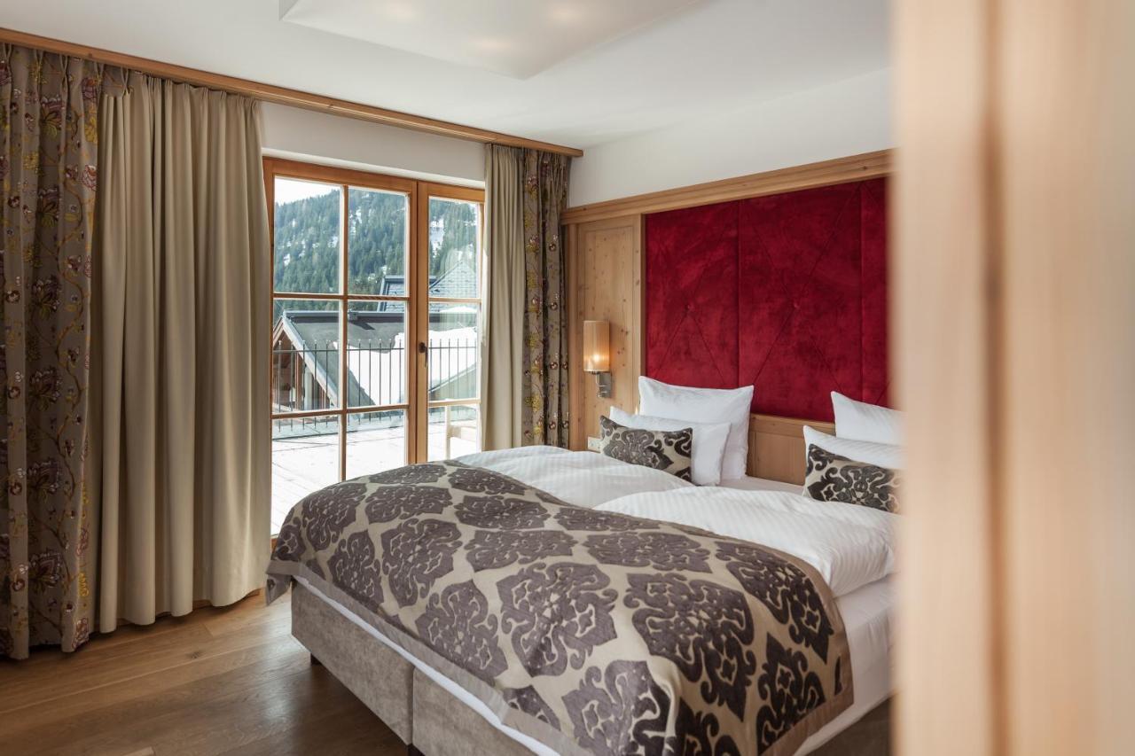 Schlosshotel Фис Экстерьер фото